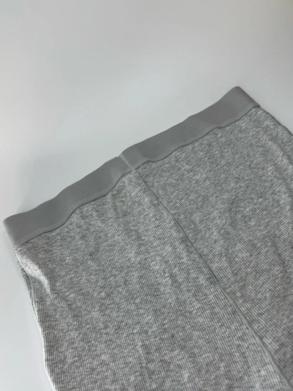 Skims Light Heather Grey Ribbed Boxers NWT Medium - Picture 6 of 8